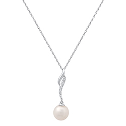 18" Pearl & Diamond Necklace 