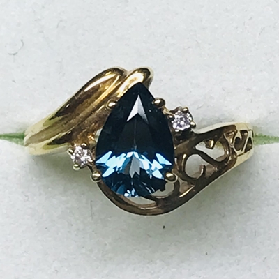 Ladies Blue Topaz & Diamond Ring 