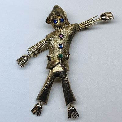 14K Yellow Gold Scarecrow Pin 