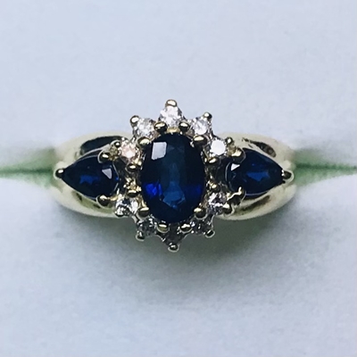 Ladies Sapphire & Diamond Ring 