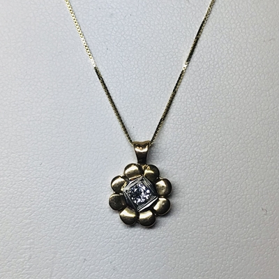 .10ct Diamond Floral Pendant 