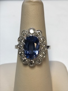 SAPPHIRE & DIAMOND RING 